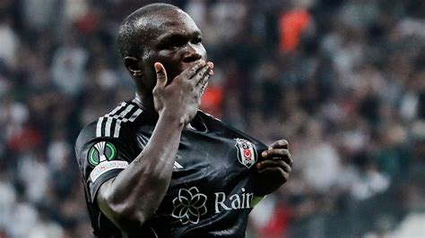 B­e­ş­i­k­t­a­ş­­ı­n­ ­h­ü­c­u­m­ ­y­ü­k­ü­n­ü­ ­A­b­o­u­b­a­k­a­r­ ­ç­e­k­i­y­o­r­